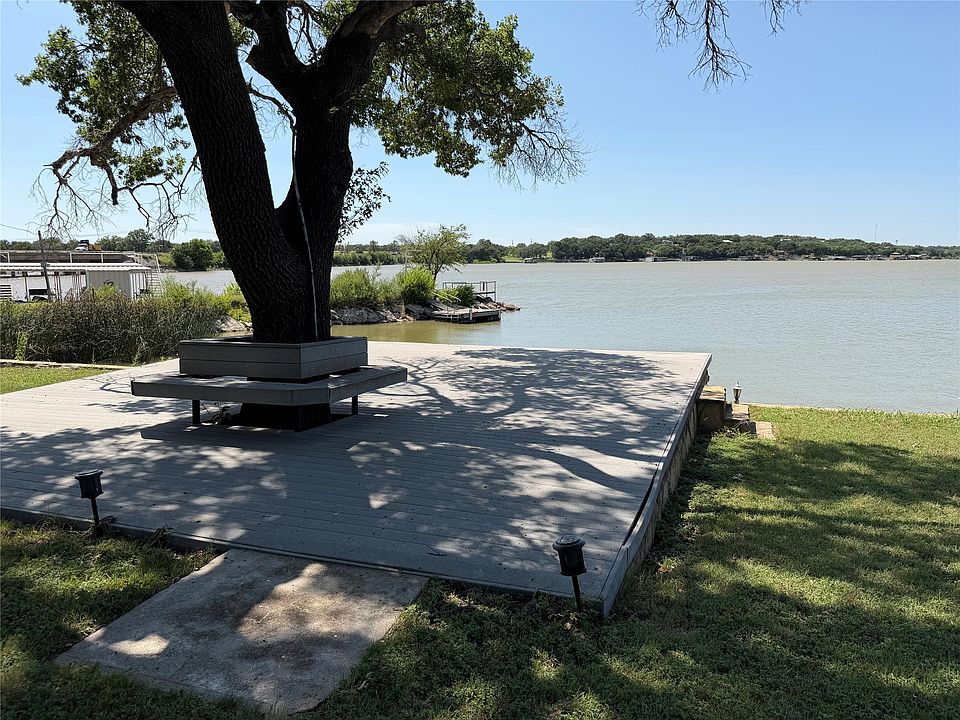 1st image of 103 Lake Bridge Ln