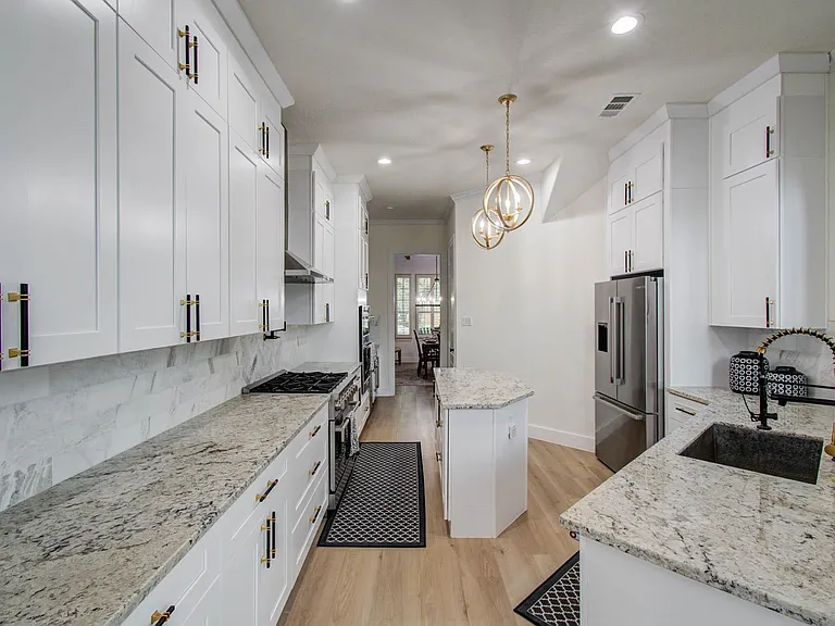 18807 Oriole Point Ct — Photo 24