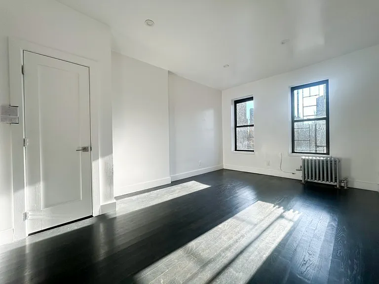 320 E 126th St #5E — Photo 1