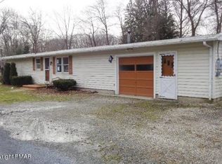 118 Whispering Acres Ln, Wind Gap, PA 18091