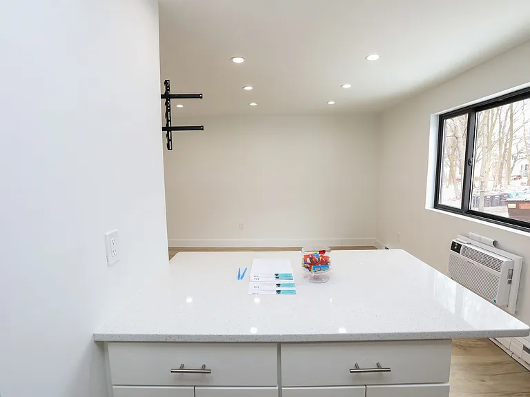 207 Beaver St — Photo 5