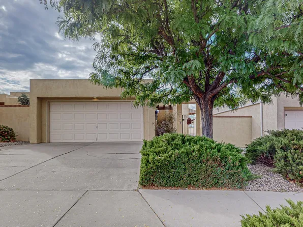10522 Camino Del Oso NE, Albuquerque, NM 87111