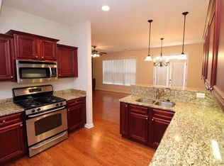 1272 Houndslake Dr, Marietta, GA 30008