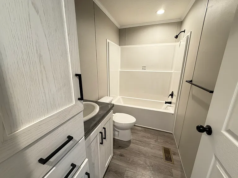 1350 Progress Way #112B — Photo 25