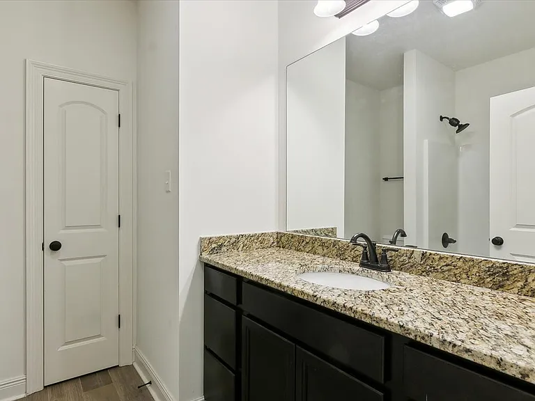 1013 Cypresswood — Photo 24