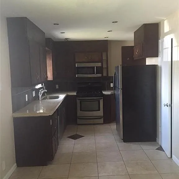 3000 S 1st St #101 — Photo 4