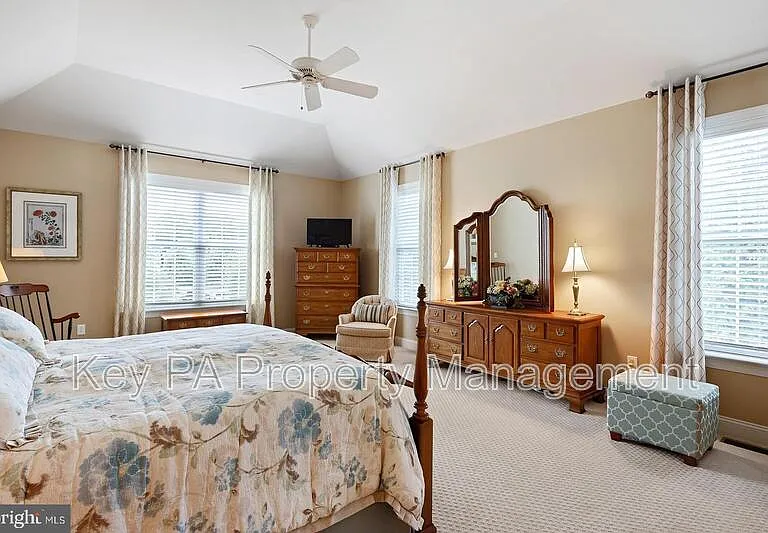 155 Harrogate Dr — Photo 26