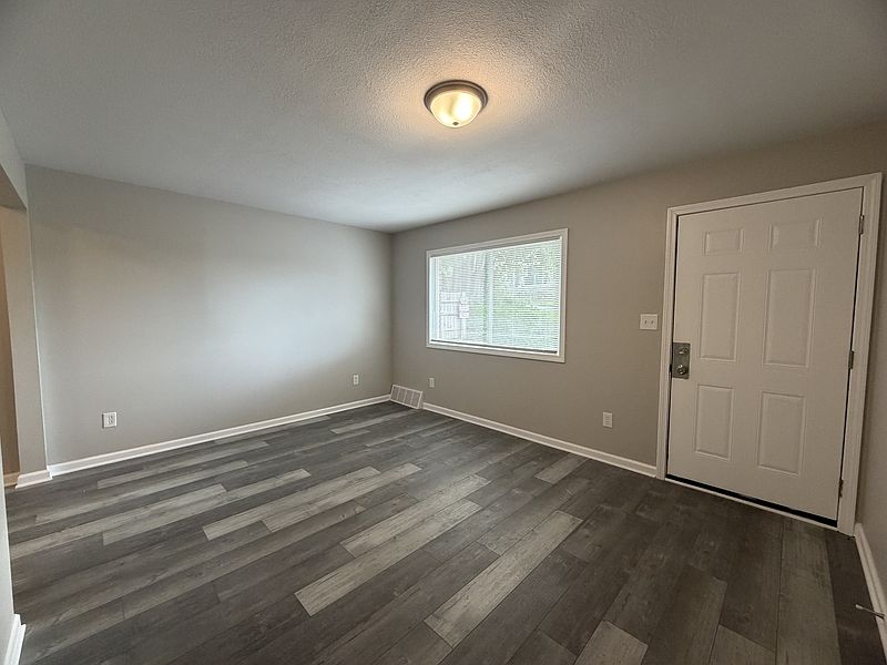 1st image of 611 Ewing Ave APT B