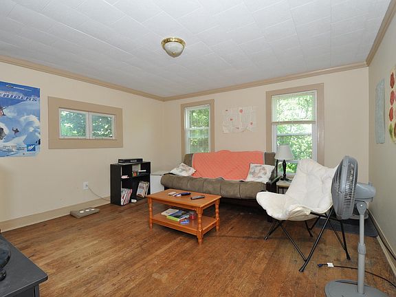 Spacious Living Room