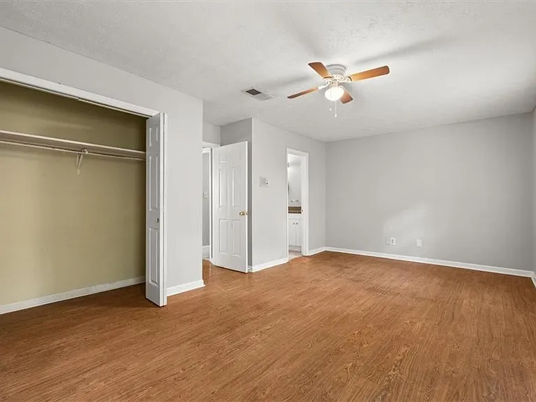 360 Winding River Dr #C — Photo 11