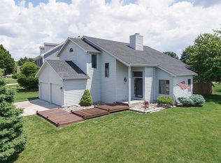 1 Downing Cir, Bloomington, IL 61704