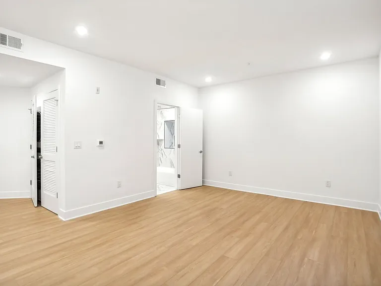 Nova Commons - 3952 Lancaster Avenue — Photo 19