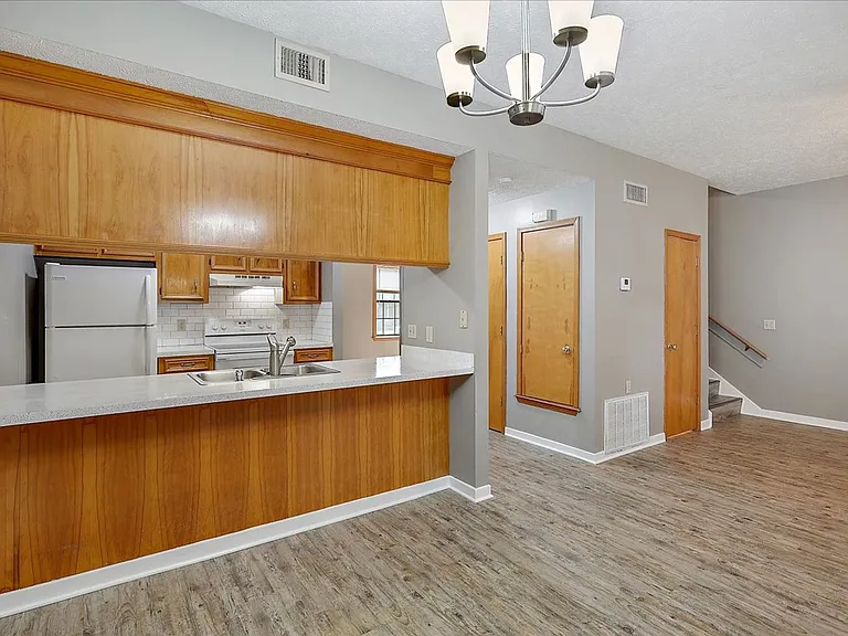 221 Brendalwood Blvd — Photo 14
