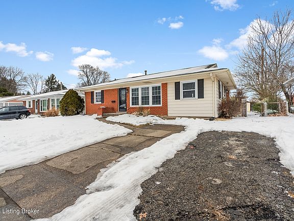 3rd image of 3753 Rosemont Blvd