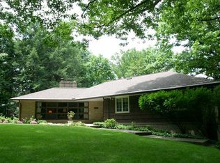 524 Sangree Rd, Pittsburgh, PA 15237