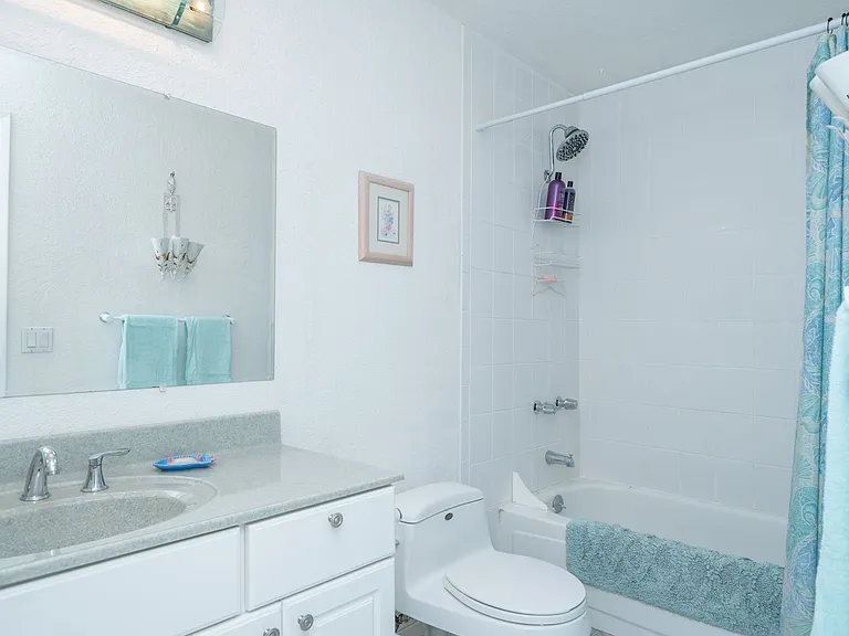 3910 Coral Reef Dr — Photo 16