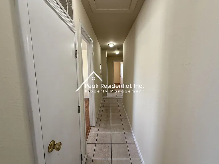 20th712 — Photo 13