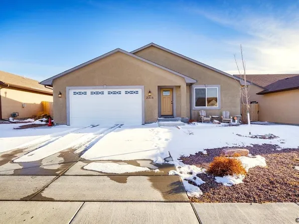 2306 Cliffmoor Ln, Pueblo, CO 81008