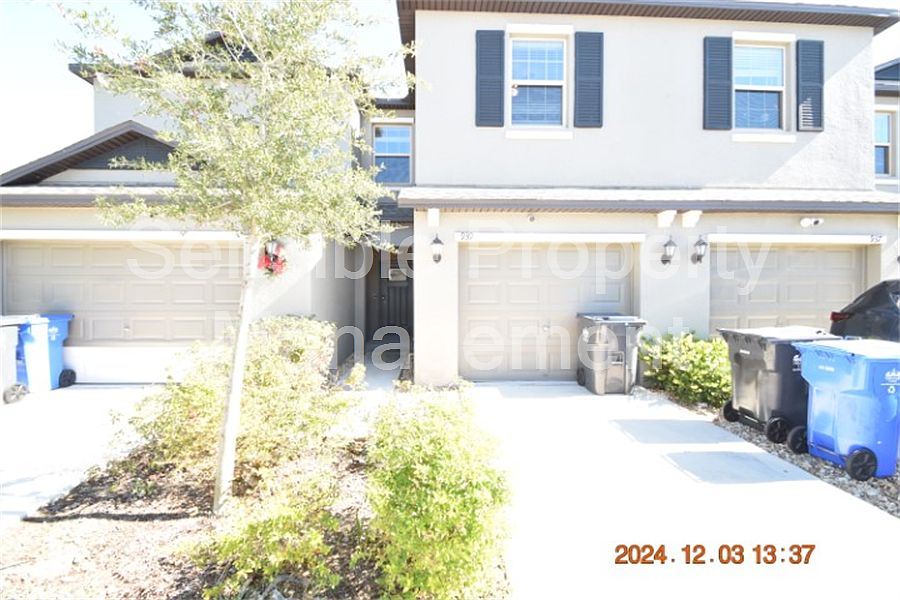 1st image of 939 Royal Empress Dr #939
