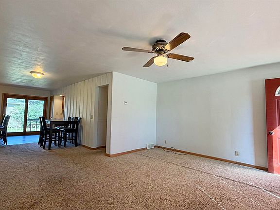 2nd image of 110 Peterson St