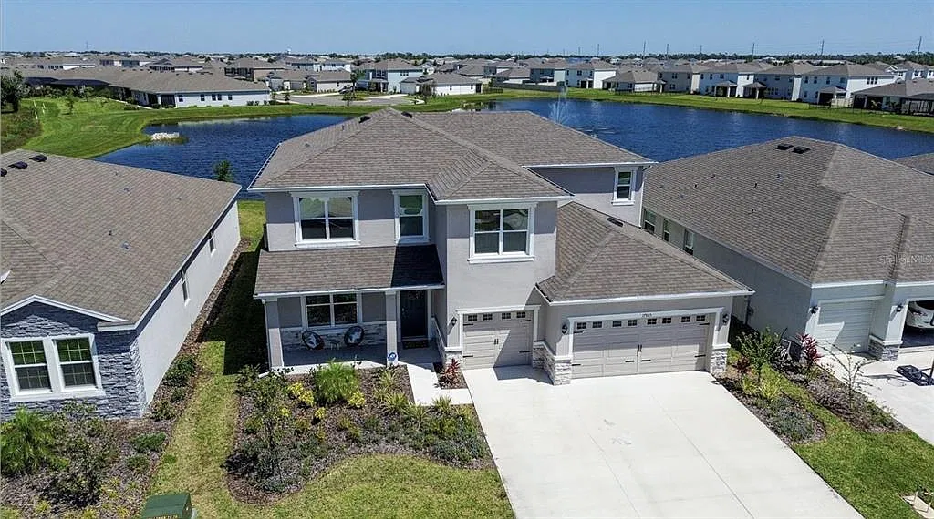 4 bed, 3.5 bath, 3314 sqft, $4,200 — Photo 1