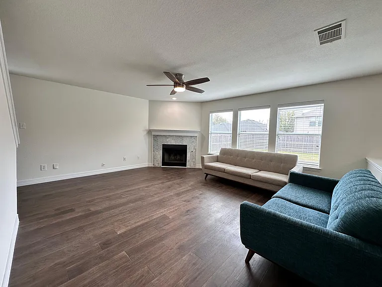 1820 Kittyhawk Dr — Photo 12