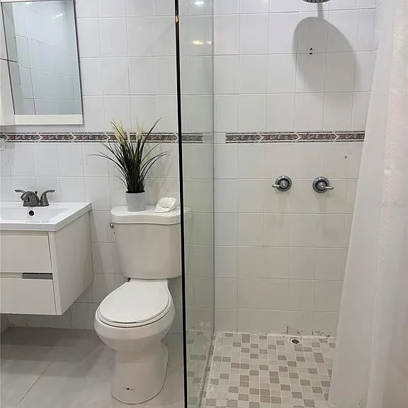1035 Ashford Ave #1108 — Photo 6