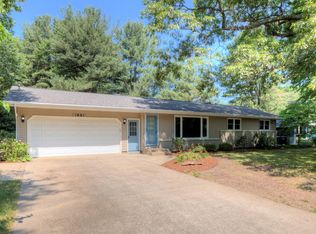 1981 Lake Breeze Dr, Holland, MI 49424