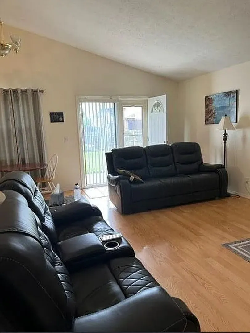 Charming 3BR House in Dayton — Photo 1