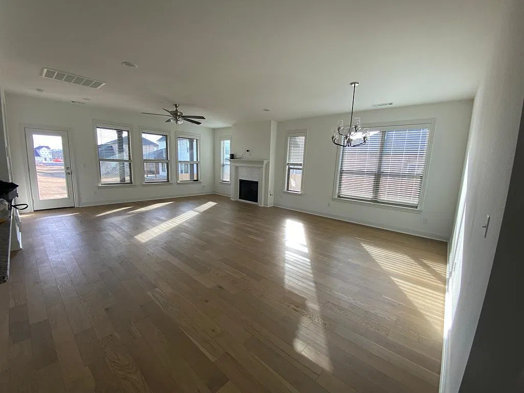 2878 N Whistle Post Dr — Photo 2