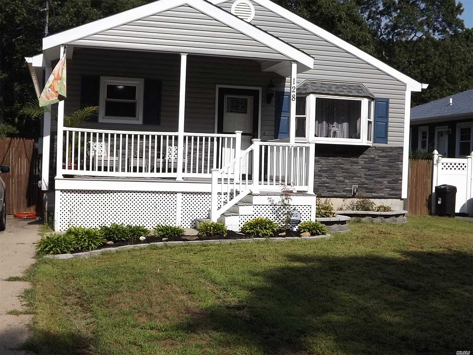 1st image of 128 Auborn Ave