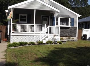 128 Auborn Ave, Shirley, NY 11967