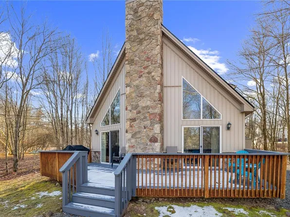 52 Caedman Dr, Albrightsville, PA 18210