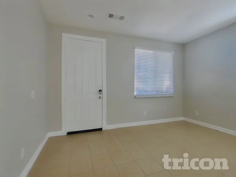 13741 Starshine Dr — Photo 2