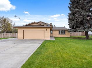 1409 W 27th Ave, Kennewick, WA 99337