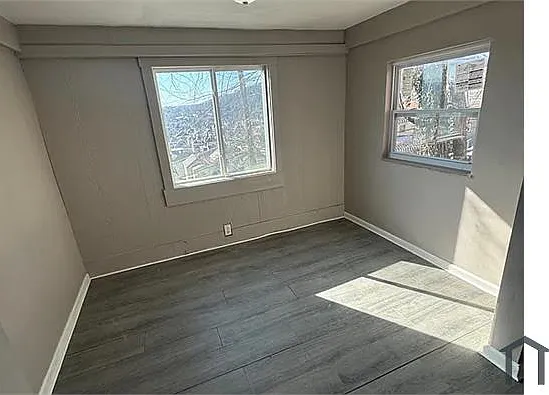 908 Benwood Ave — Photo 5