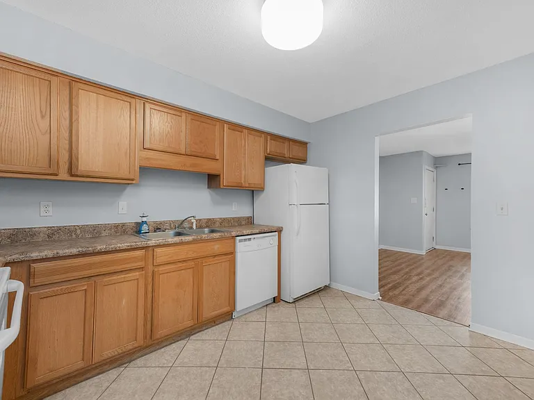 10150 Guidy Ln — Photo 8