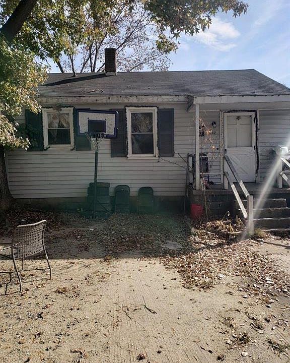 1st image of 1204 E Lindsay St