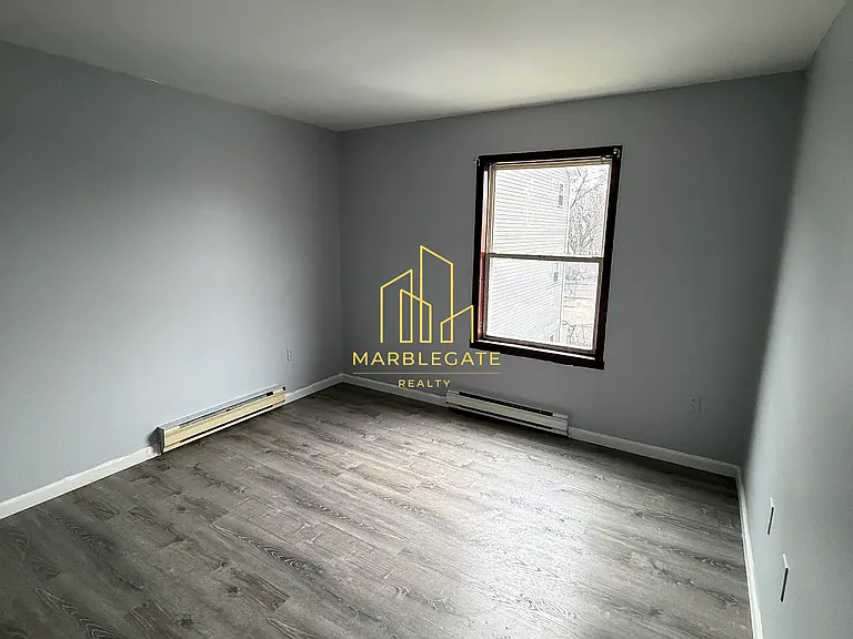 352 S 6th St #22A — Photo 7