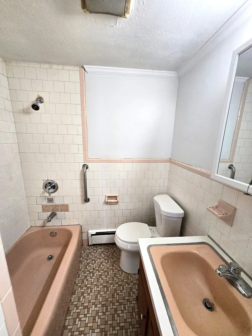 159 Montgomery Street — Photo 3
