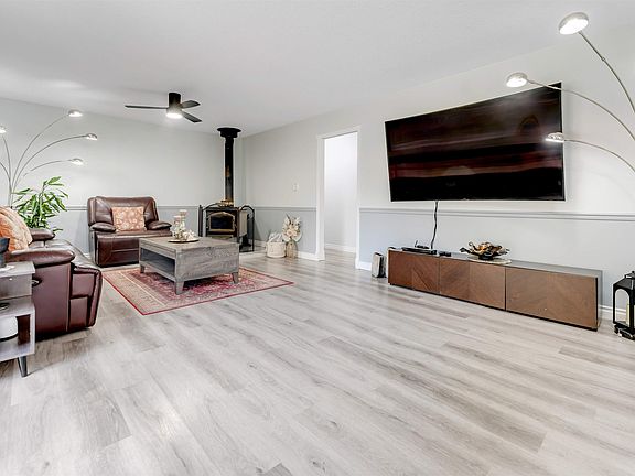 4th image of 23020 Township Road 522 Rd #37