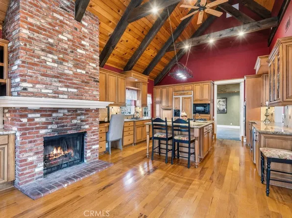 28070 W Shore Rd, Lake Arrowhead, CA 92352