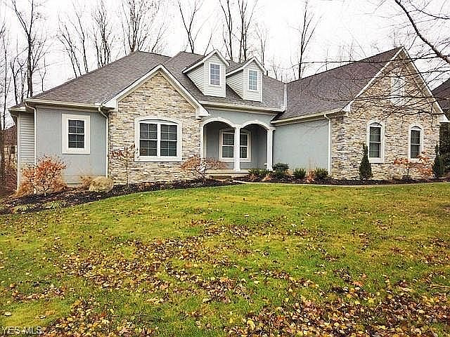 1st image of 5975 Woodland View Dr