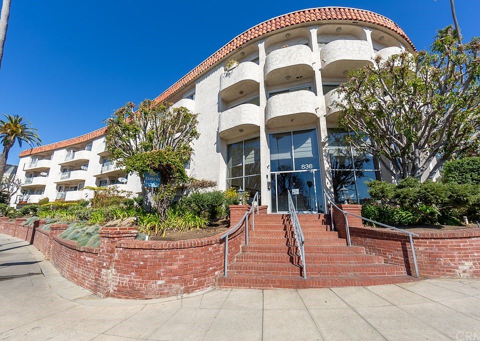 1st image of 836 S Bundy Dr APT 404