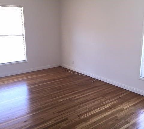4th image of 1916 Condon Ave