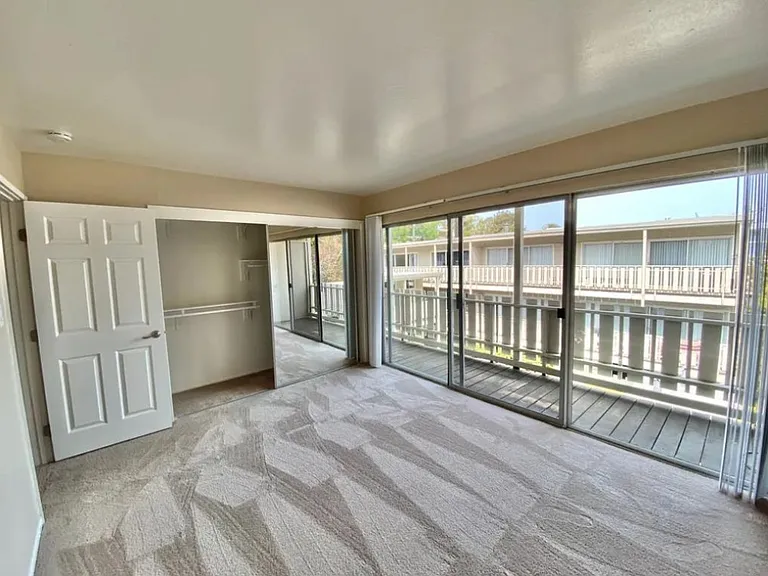 2401 Carlmont Dr #10 — Photo 7