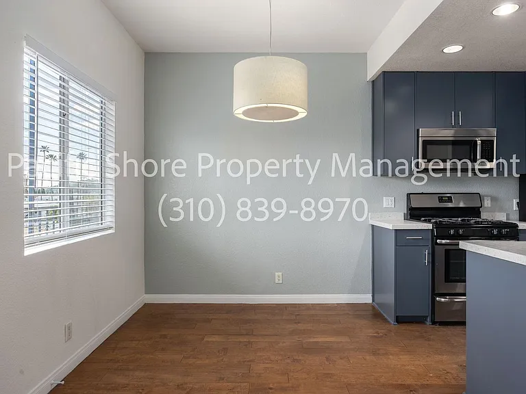 Las Colinas Apartments — Photo 4