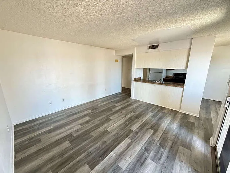 10660 W Concordia Dr #1 — Photo 5