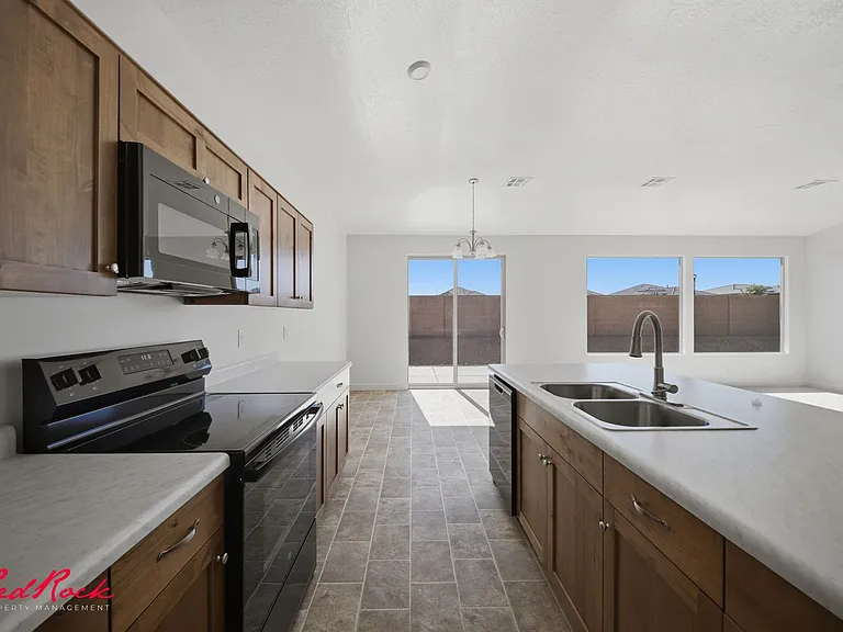 495 S Martignano Way — Photo 20