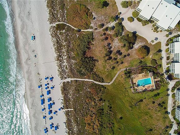 4th image of 2212 Beach Villas